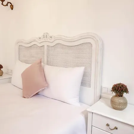 Ali Baris Hotel Ayvalı
